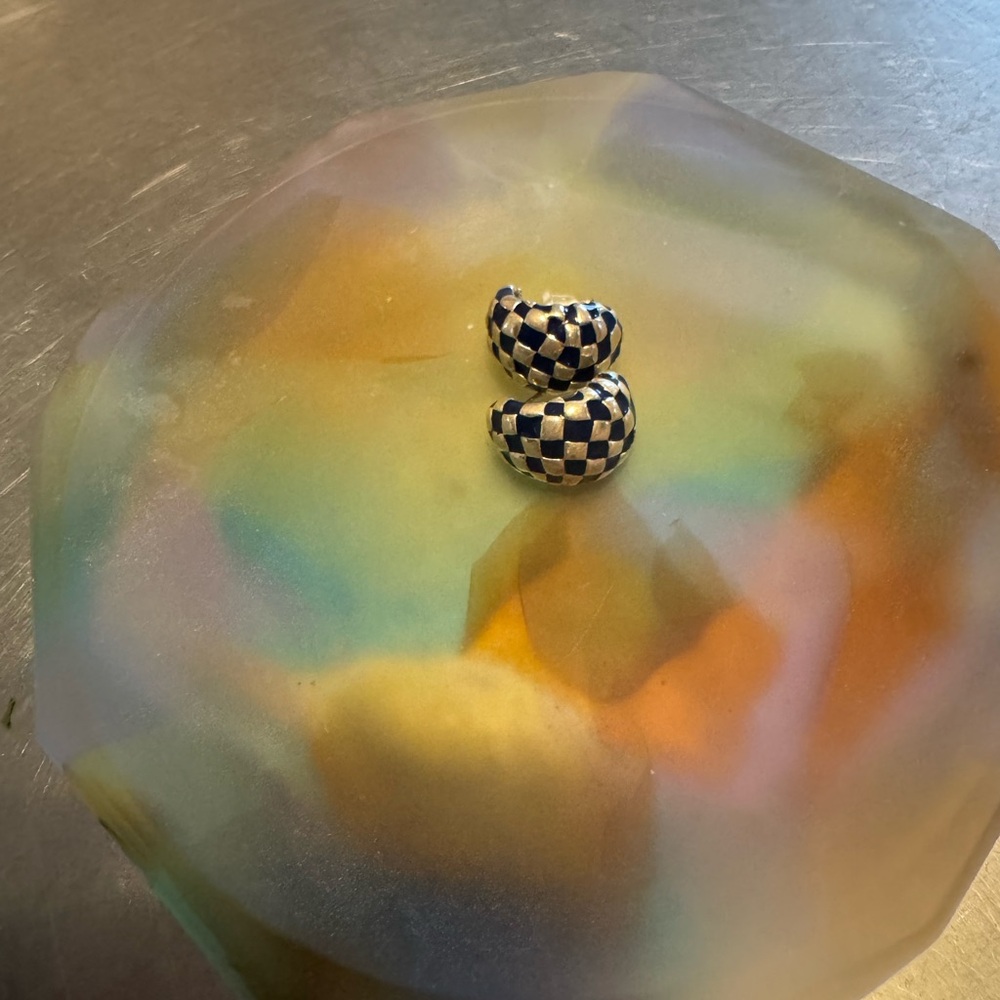 Checkered Hoop Earrings - Picture 4 of 6
